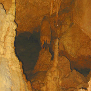 In der Grotte de Prades - Kreichhöhle